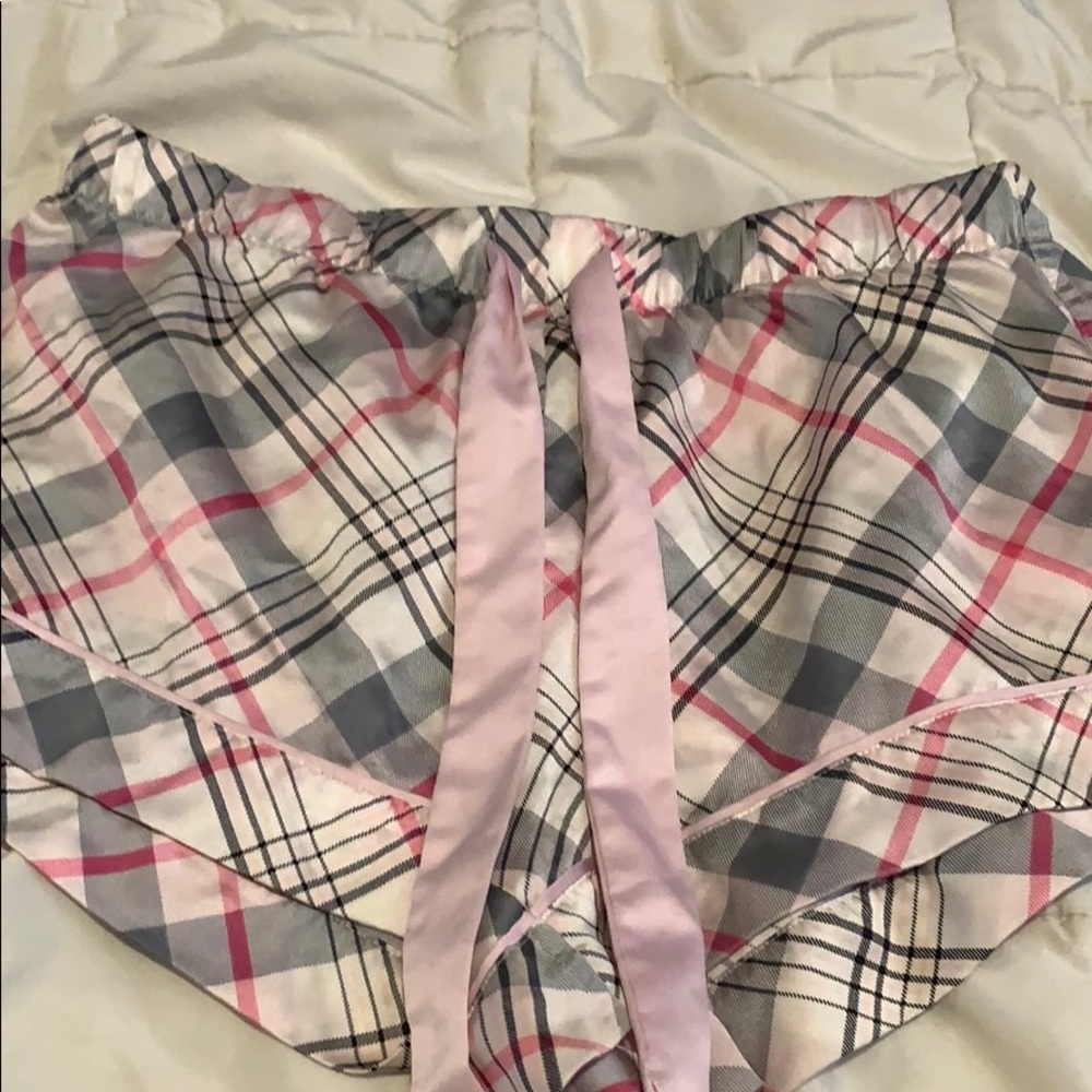 satin short Victoria secret size S